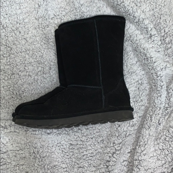 Black Bear Paw Uggs - Picture 2 of 3